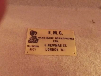 E.M.G  Gramophone DR-28